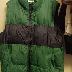 !! Kids Sleeveless Puffer Vest  Size 8