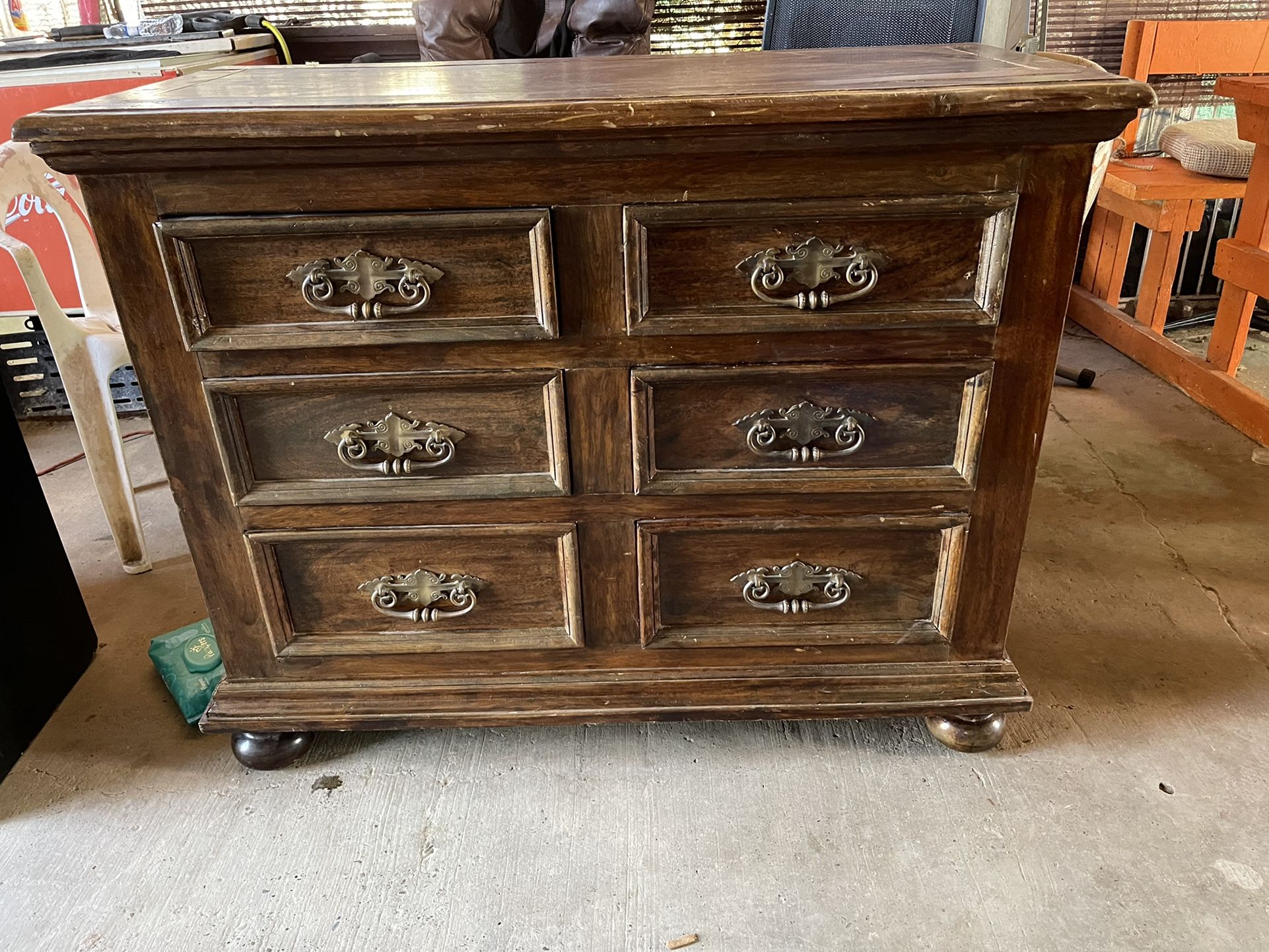 Dresser  $7o