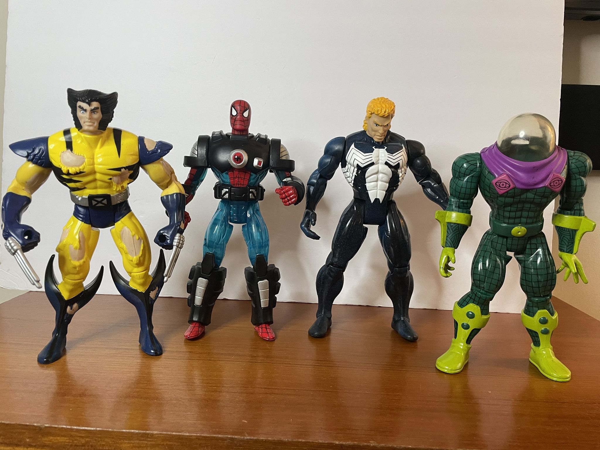 Lot of Rare Vintage 1995-99 Marvel Toybiz Action Figures, Large 10” Spiderman Wolverine, Mysterio, and Maskless Venom
