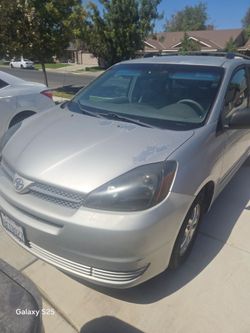 2004 Toyota Sienna