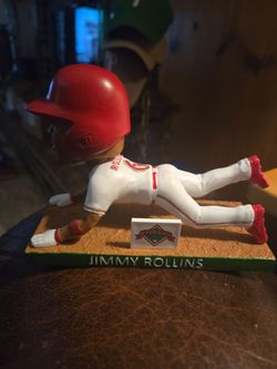 Multiple bobbleheads