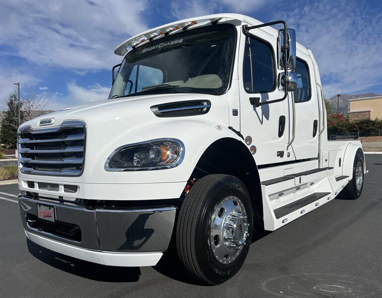 2026 Freightliner LH5 SPORTCHASSIS