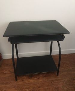 Lightweight computer desk