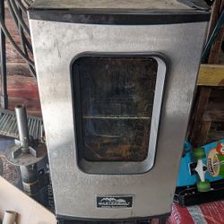Masterbuilt Electric Smoker