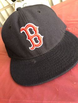 Fitted Red Sox hat size 7 1/8