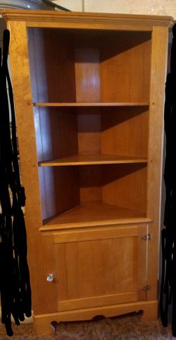 Maple Corner Cabinet