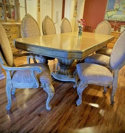 AICO By Michael Amini LA FRANCAISE Dinning Set - Table / 6 chairs