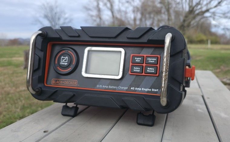 BLACK DECKER 12V Fully Automatic Automotive Battery Charger

