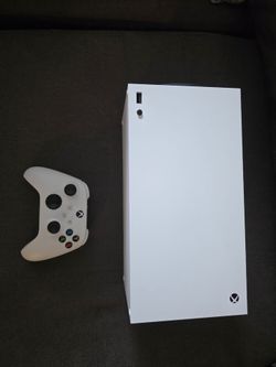 I sell Xbox Series X 1 TB + additional control + original Xbox headsets