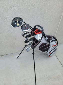 Taylormade M2 & M4 Golf Club Set Right Handed W/TaylorMade Stand Bag