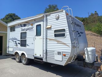 2004 Tail Gator 18' Toyhauler