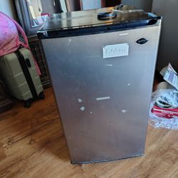 Mini Refrigerator 