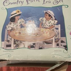 Child’s Tea Set 