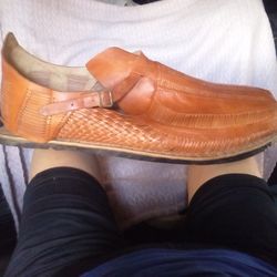 Decorative giant huarache