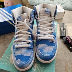 Nike High Clouds Size 9 (Open To Trades)