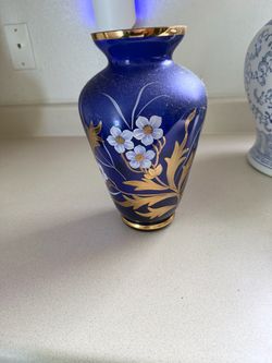 GORGEOUS Vintage Bohemian Czech Cobalt Vase with Handpainted Gold Leaves Flowers