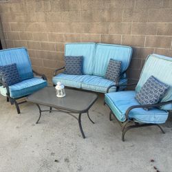 Outdoor Patio Furniture Set with Table