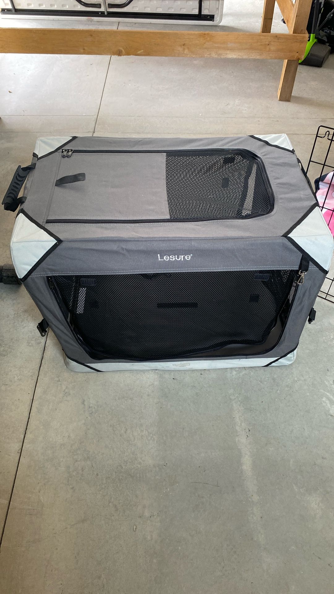 Collapsible Dog Crate