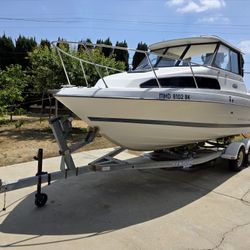 2001 Bayliner 2252