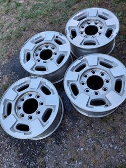 2019 3/4  Chevy 8 lug aluminum rims for pickup