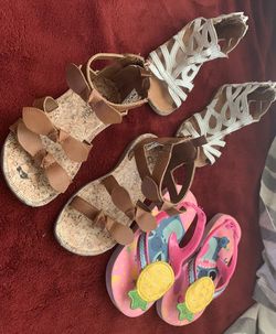 Size 7-8 toddler girl sandals