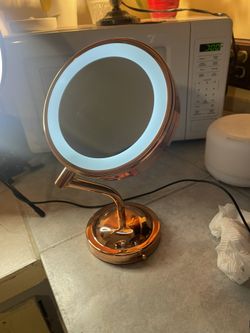 Mirror / Lighting, & Magnifying Light. As Seen On Tv.Great Quality..