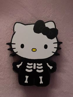 Hello Kitty Halloween wall decor.