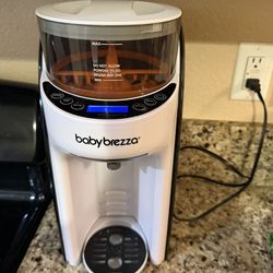 Baby Brezza Formula Pro – Automatic Baby Bottle Maker (Works Great)