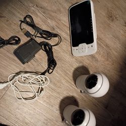 Hubble Baby Camera Pan Tilt Zoom w/ Monitor