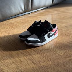 Jordan’s Black And Red men’s Size 8.5