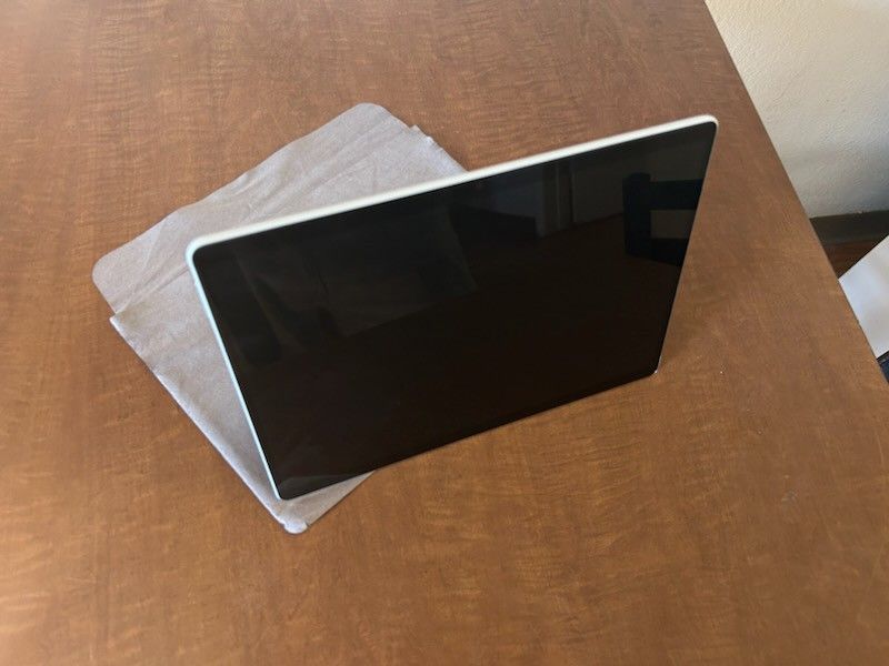 Microsoft Surface Pro -11. 13". 256GB