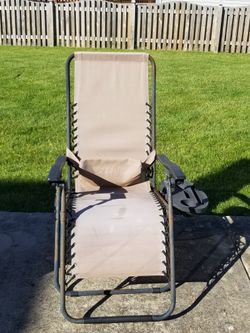 Gravity Chairs W Cup Holders, 1 Left, Sold Other, Price $10 For 1