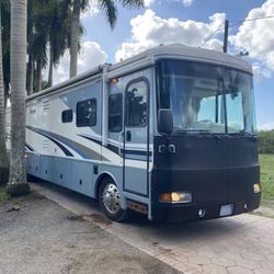 2005 Fleetwood Bounder