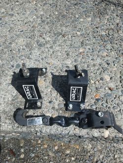 Hi-Lift jack mounting brackets and bumper lift