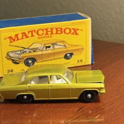 Matchbox Lesney England Gold #36 Opal Diplomat vintage 1960s