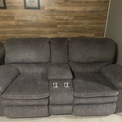 2 Seater Recliner USB port And Cup holders With Storage 