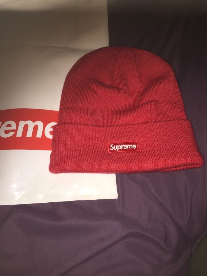 Big S supreme logo beanie