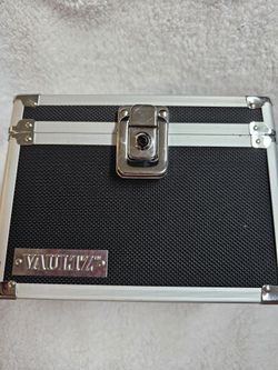 Vaultz Heavy Duty Locked Storage Box NEW 