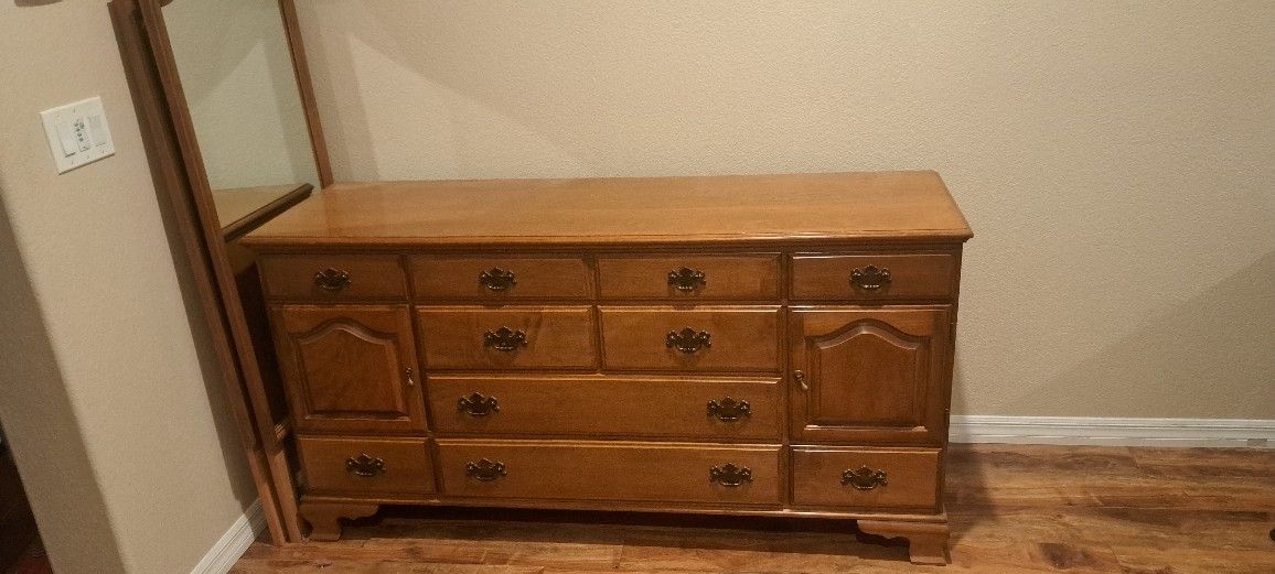 Moving Sale All Must Go Dressers Vanity Dresser Much More