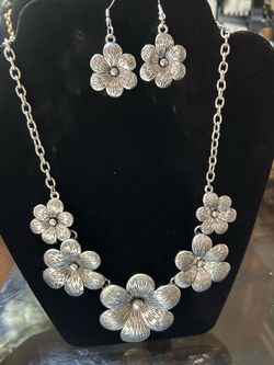 Silver Flower Statement Necklace and Earring Set