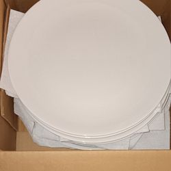 Set Of 10 White Plates