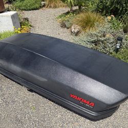 Yakima Skybox 16 Carbonate Roof Box