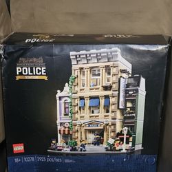 LEGO 10278 Police Station - Modular Buildings Collection - New/Sealed
​Brand New LEGO Creator Expert 10278 Police Station (2923 Pieces)