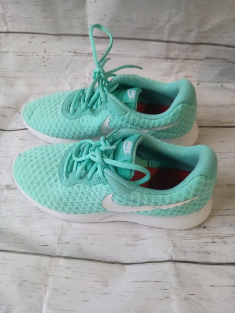 Womens Nike Shoes