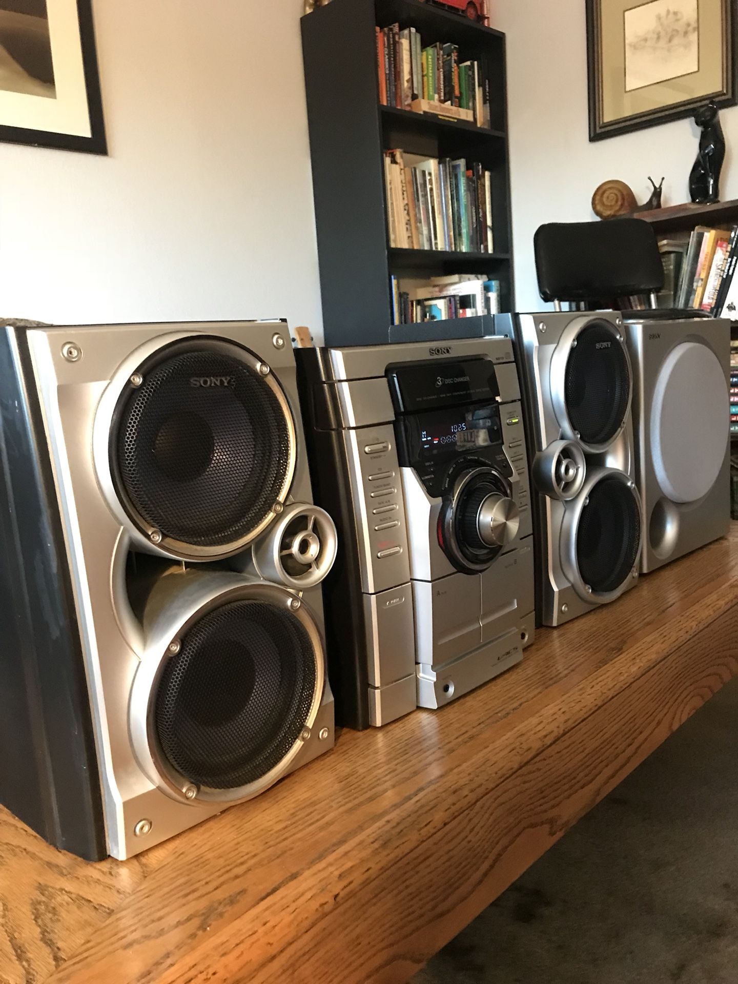 Sony HCD-GX555 Hi-Fi Stereo System