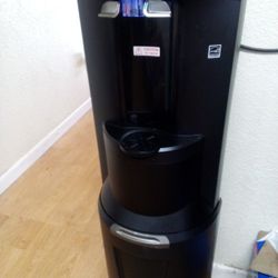 Maquina Para El Agua Caliente Y Fria Buenas Condisiones 