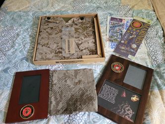 Marine Corps Memorable Album And 2 Frames