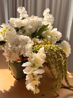 Wedding faux floral arrangement