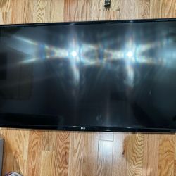 48 inch LG Smart TV (with bracket and LED lights)