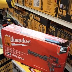 MILWAUKEE M12 CORDLEES 10 OZ. CAULK AND ADHESIVE GUN (TOOL ONLY)